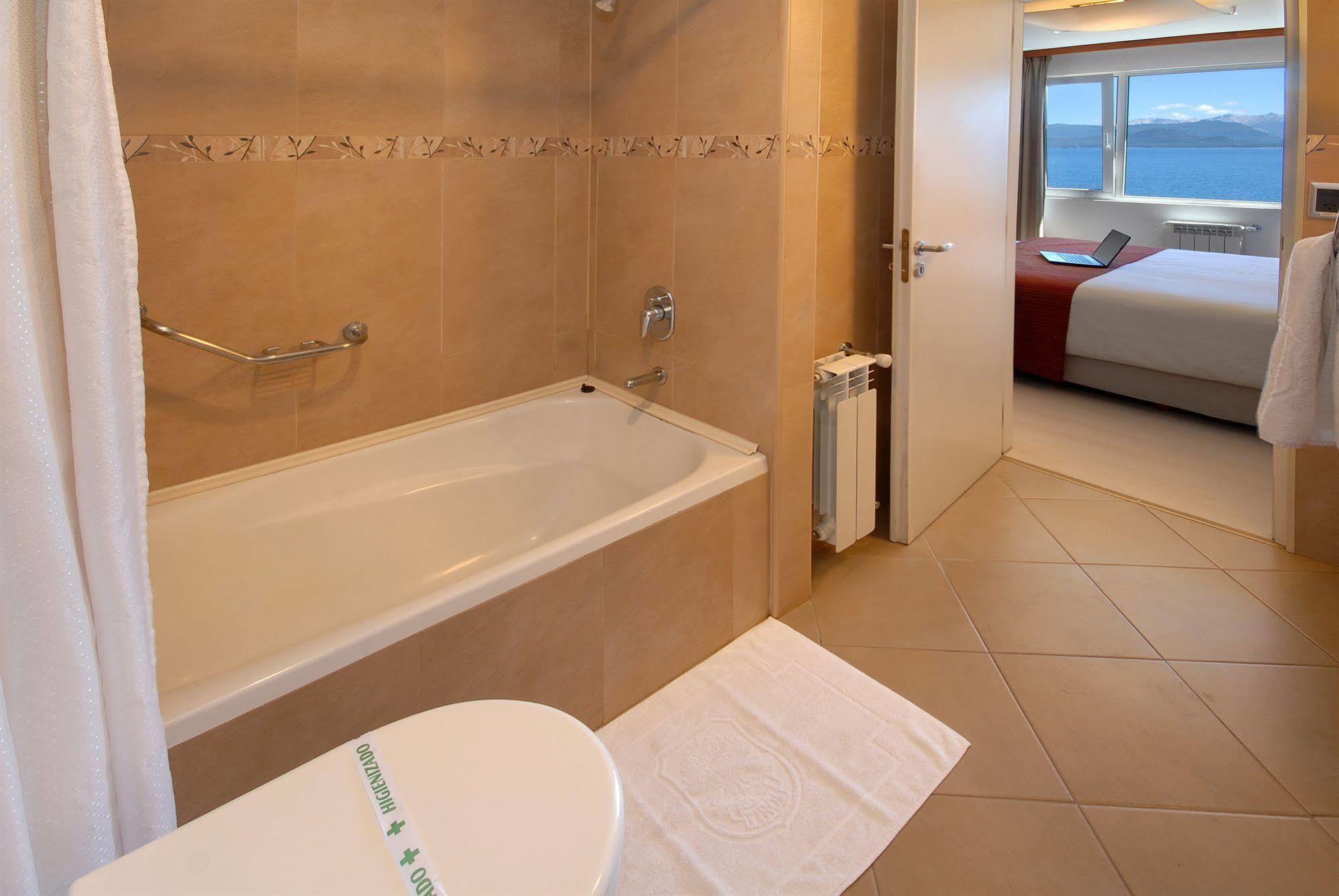 Hotel Tirol Сан Карлос де Барилоче Екстериор снимка