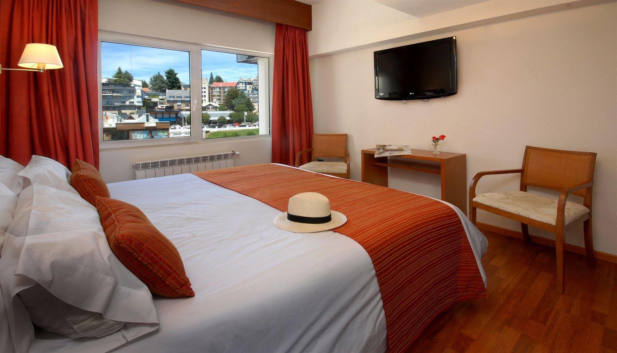 Hotel Tirol Сан Карлос де Барилоче Екстериор снимка